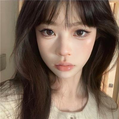 八月月亮的五个娃娃